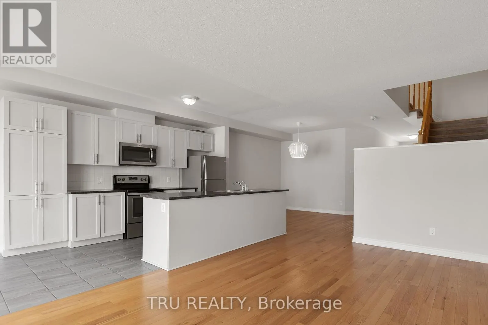 1146 BECKETT CRESCENT