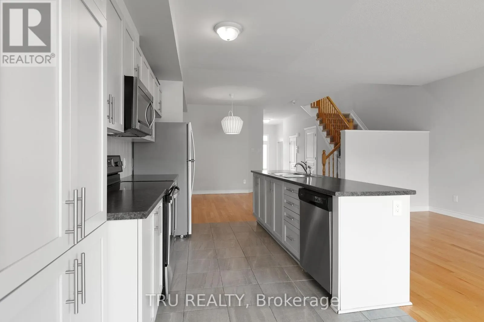1146 BECKETT CRESCENT