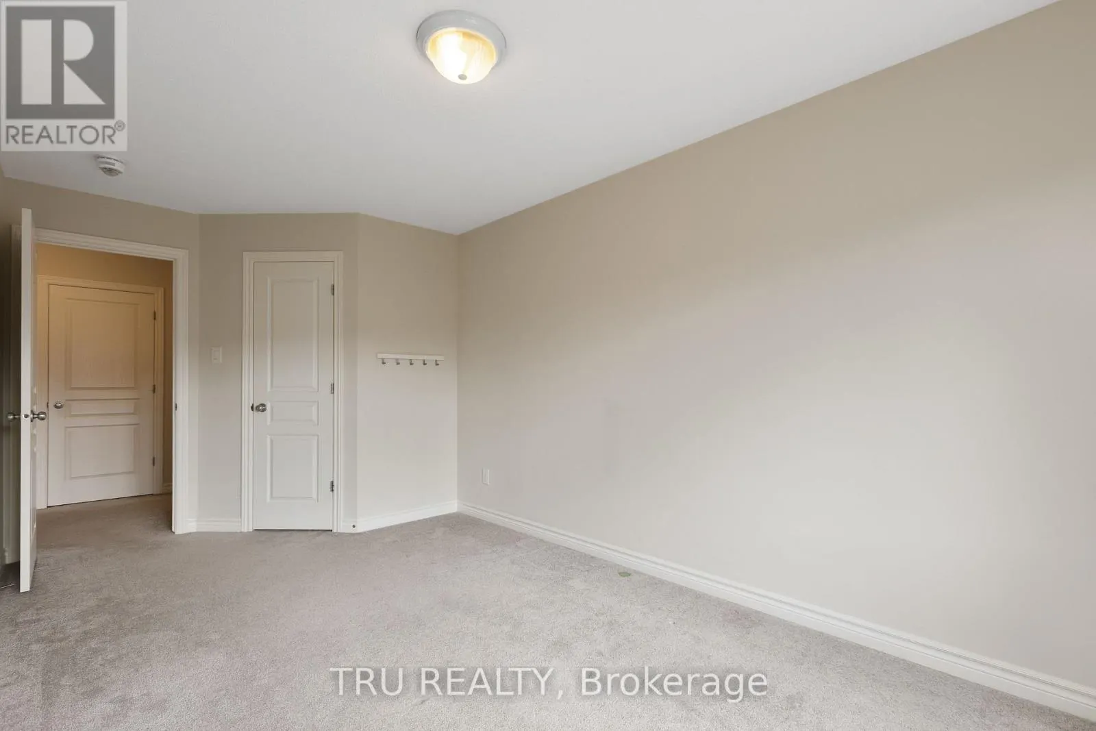 1146 BECKETT CRESCENT