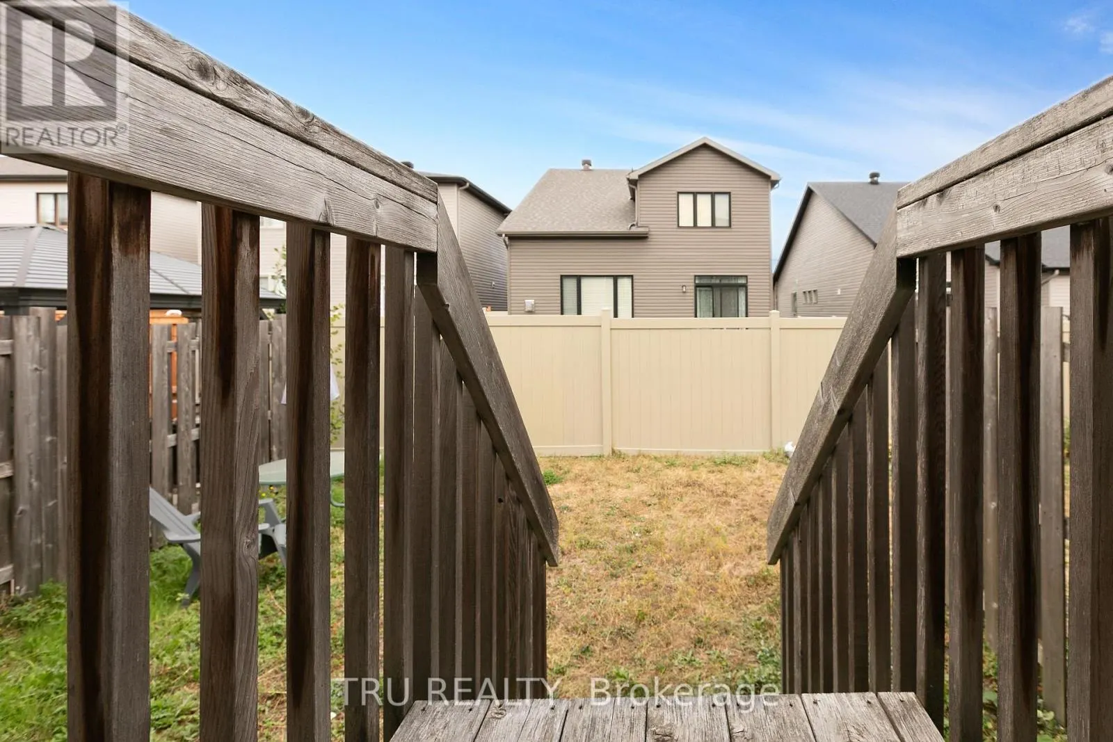 1146 BECKETT CRESCENT