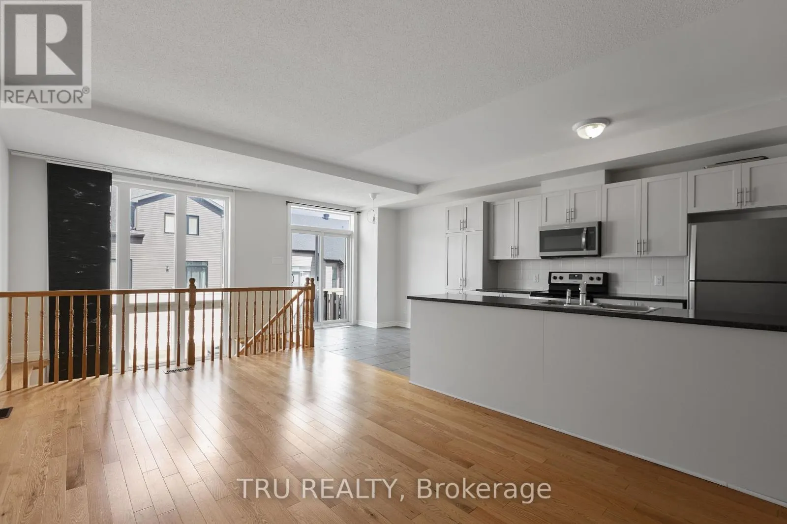 1146 BECKETT CRESCENT