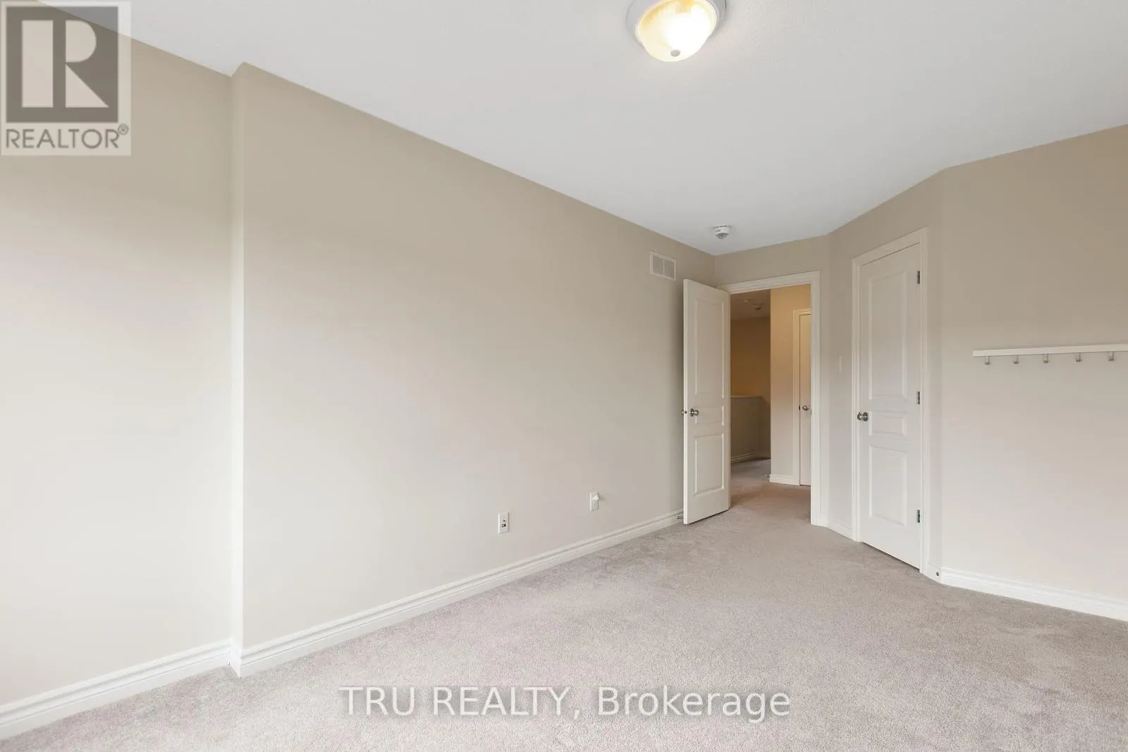 1146 BECKETT CRESCENT