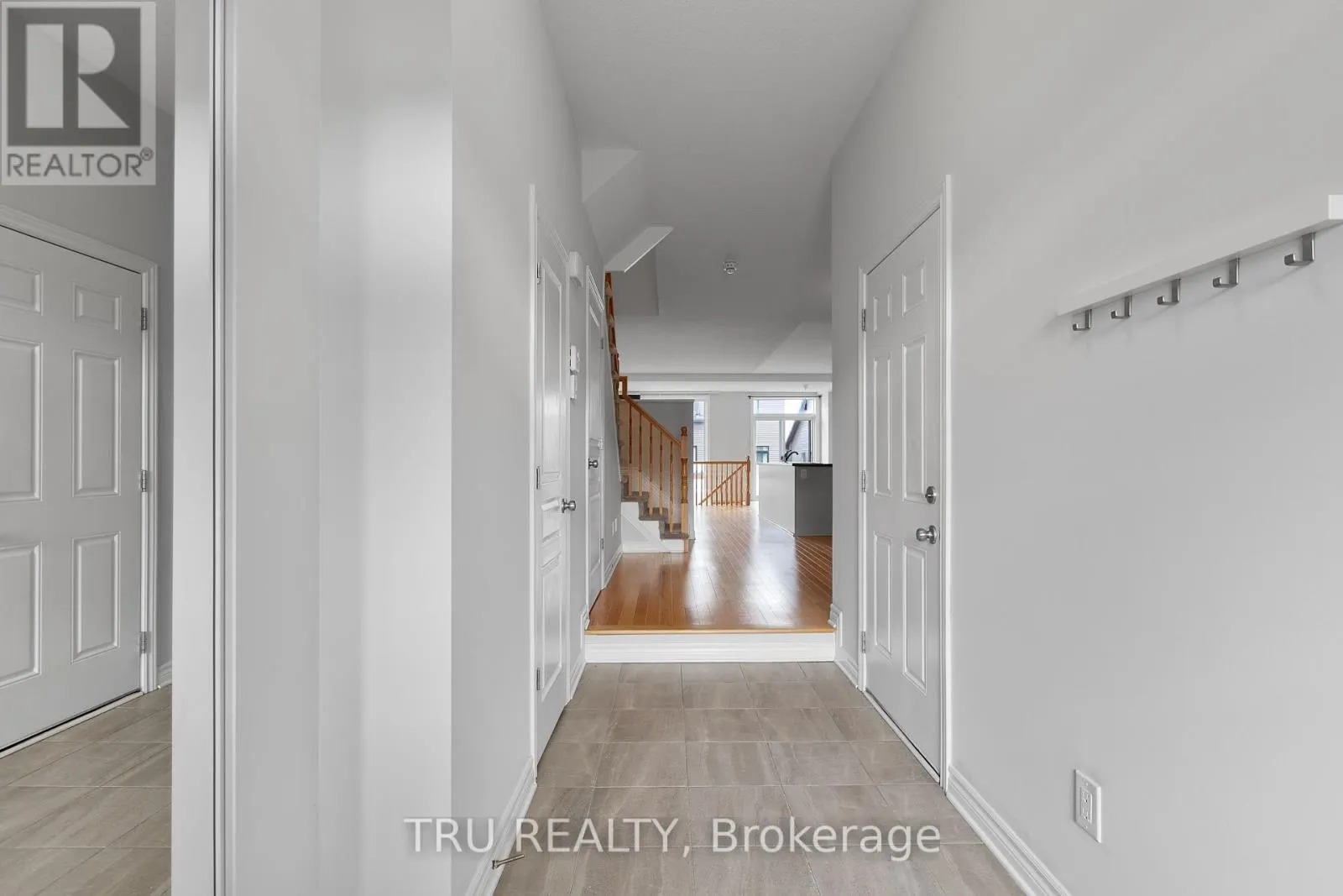 1146 BECKETT CRESCENT