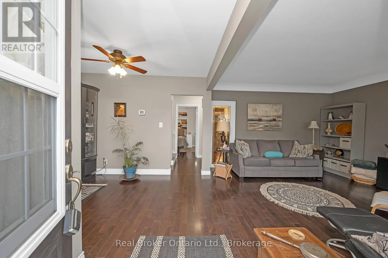 2 CHERRY AVENUE