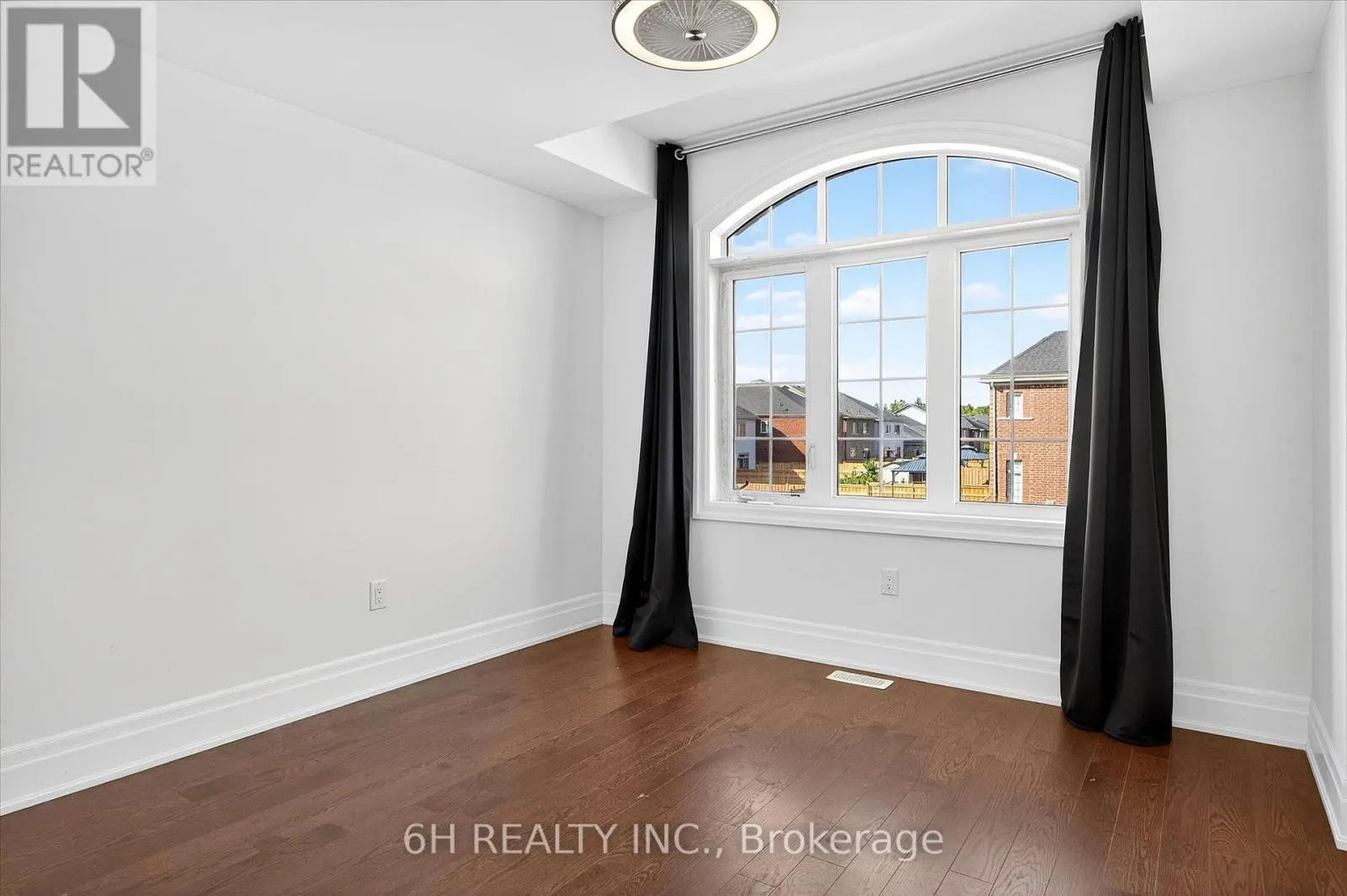 14 FERNRIDGE HEIGHTS