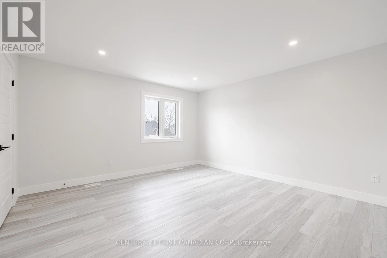 105 - 109 ROSS STREET, #105