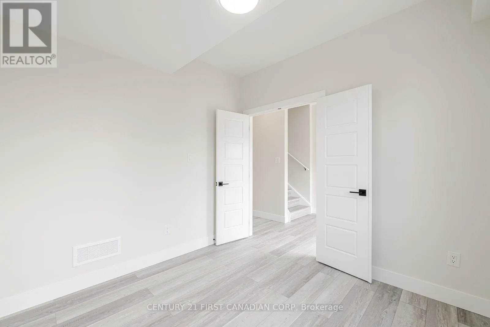 105 - 109 ROSS STREET, #105