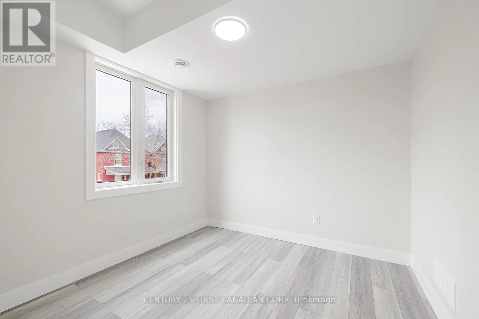 105 - 109 ROSS STREET, #105