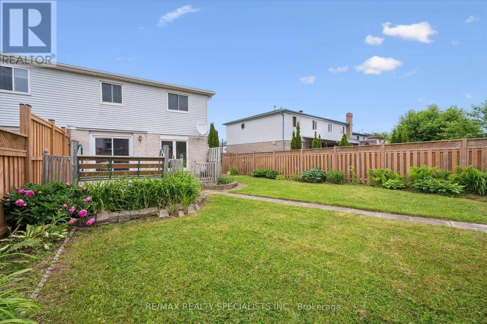 17 TAMVALE CRESCENT