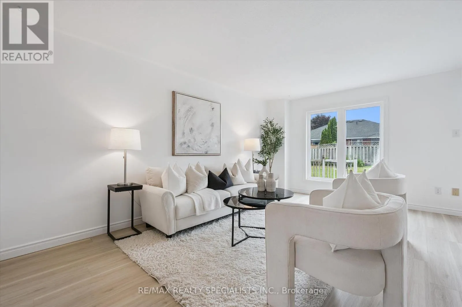 17 TAMVALE CRESCENT