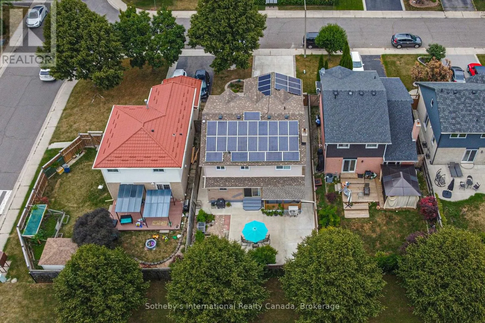 157 TWIN CRESCENT