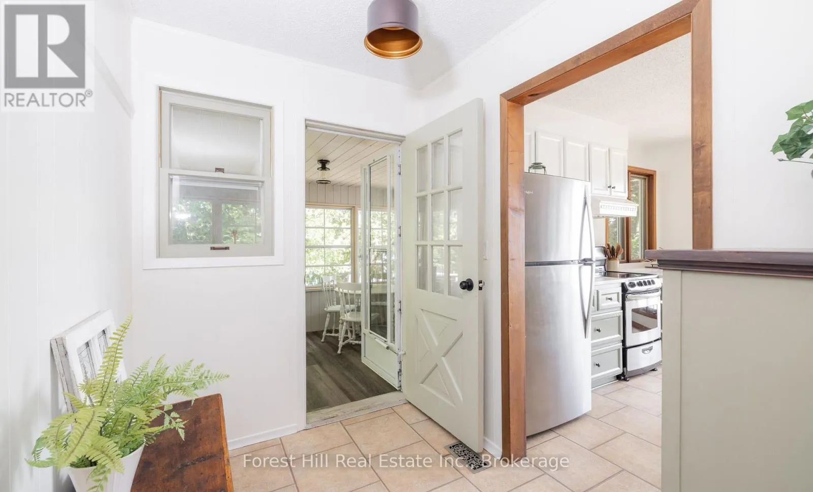 6 TRILLIUM LANE