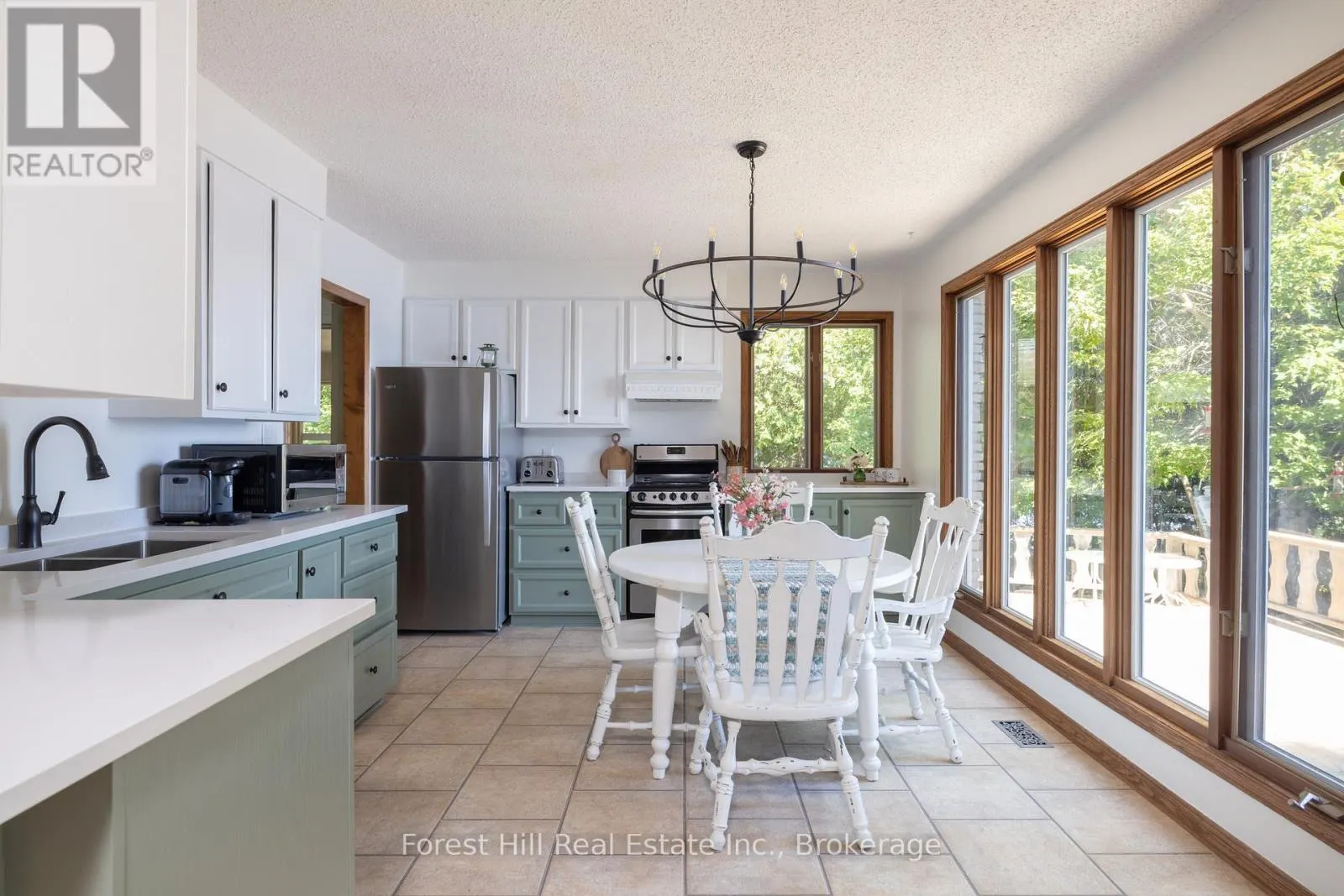 6 TRILLIUM LANE