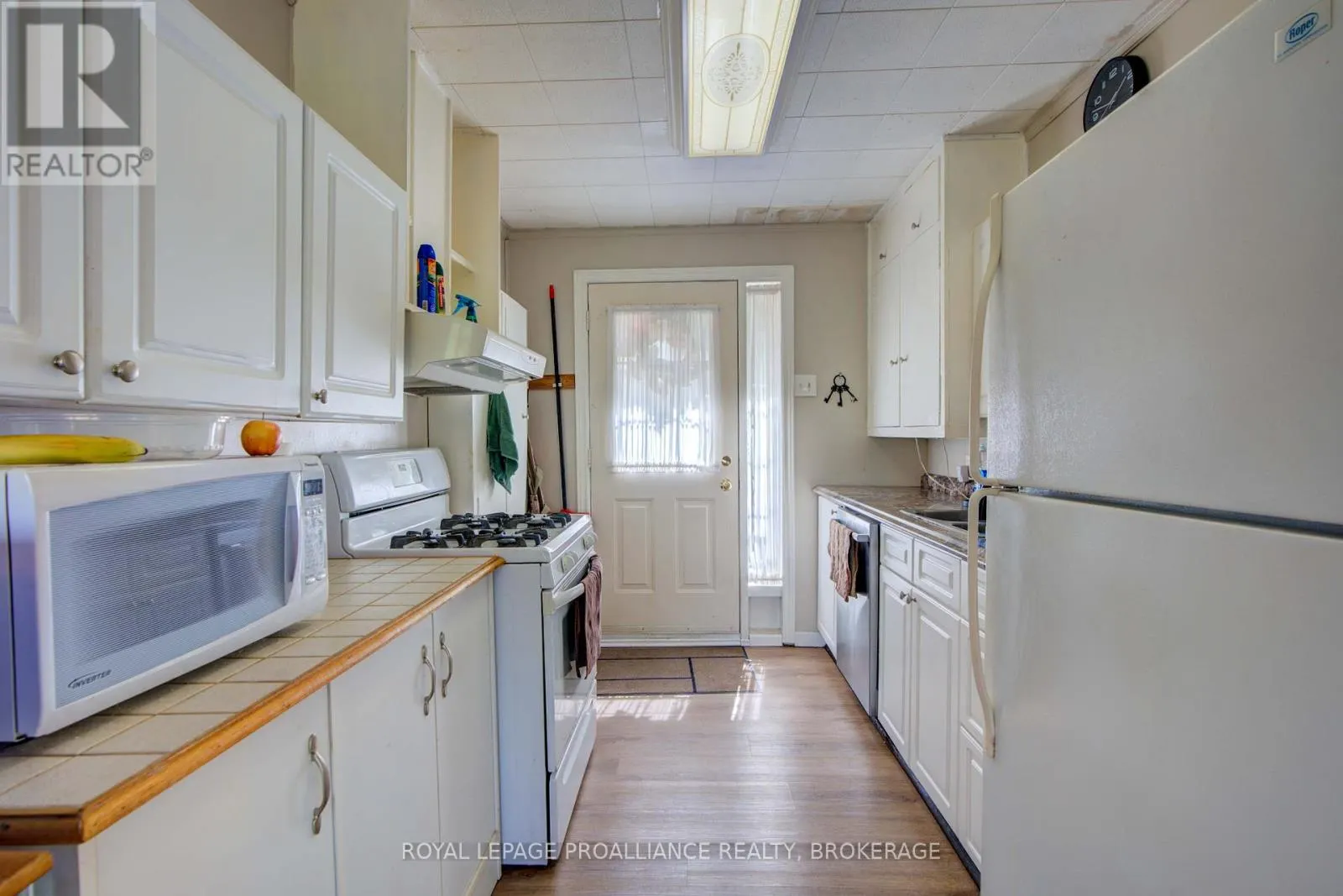 372 MURPHY ROAD #100
