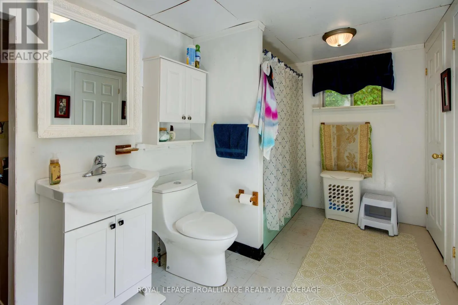 372 MURPHY ROAD #100