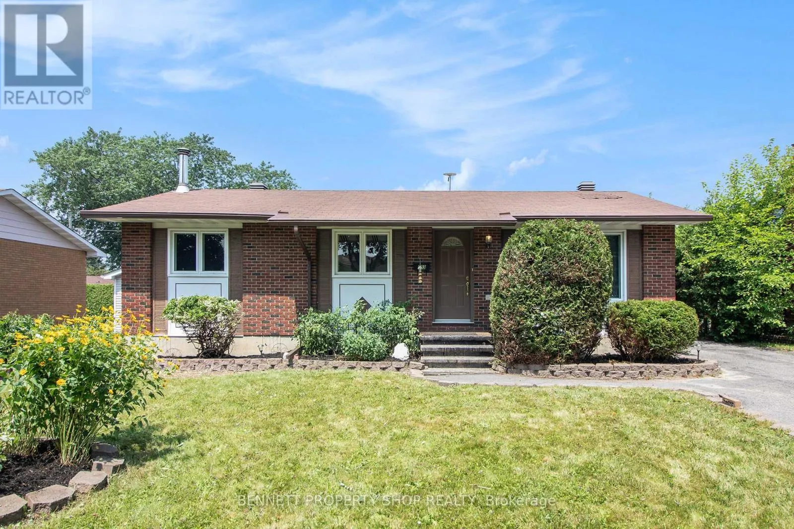 303 GLENEAGLES AVENUE