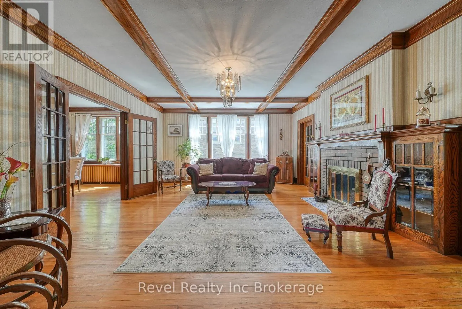 140 VANSITTART AVENUE