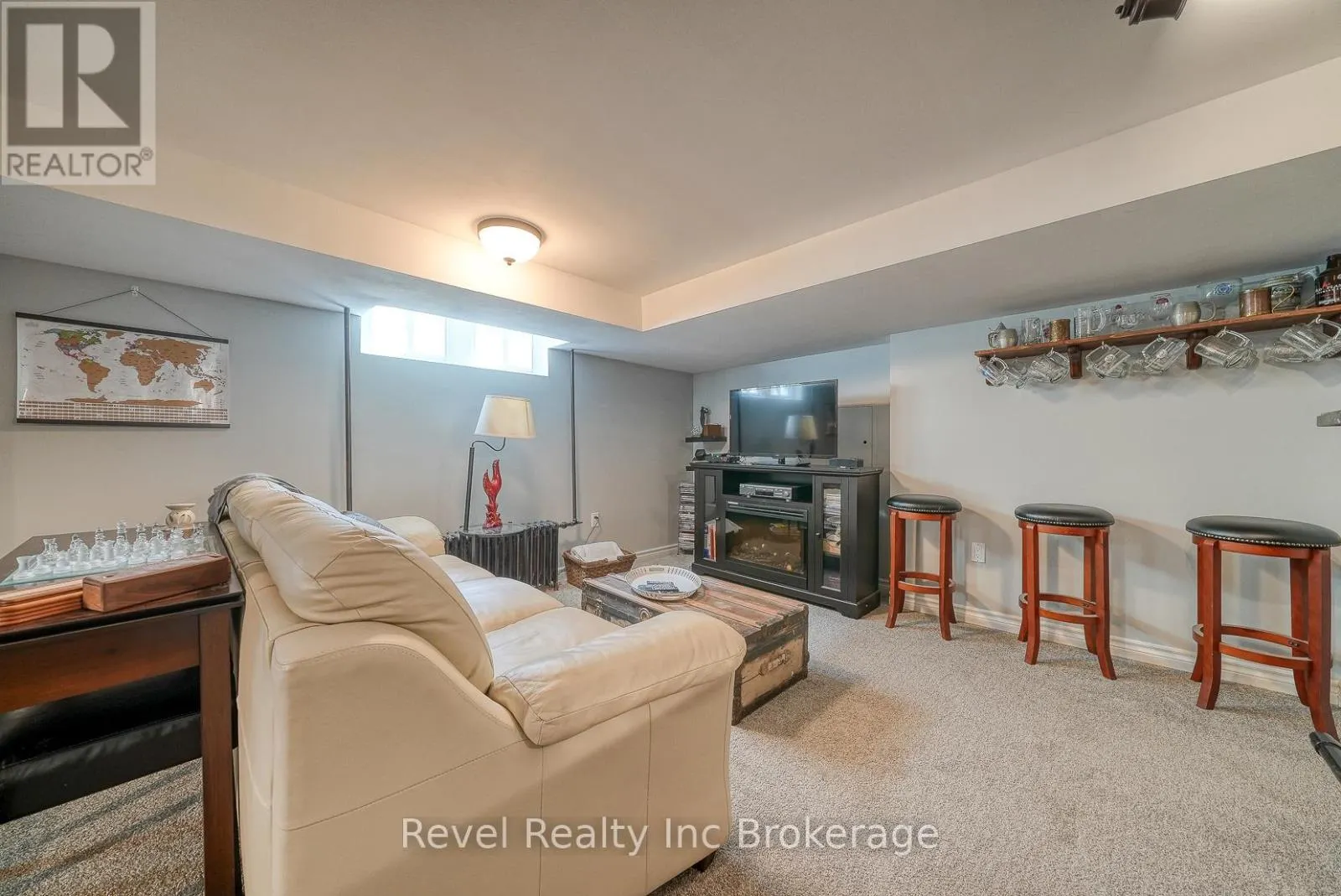 140 VANSITTART AVENUE