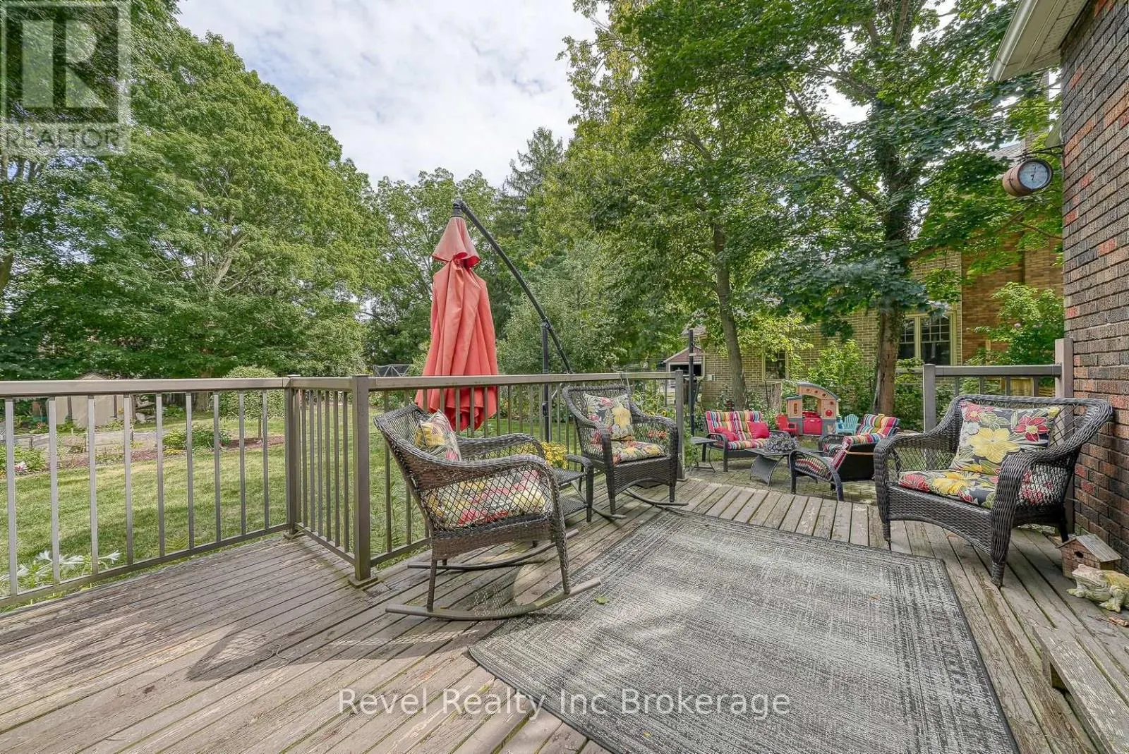 140 VANSITTART AVENUE