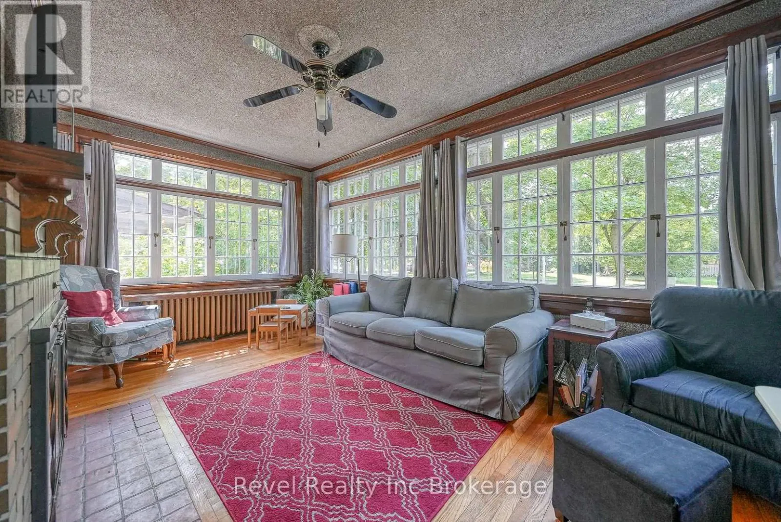 140 VANSITTART AVENUE