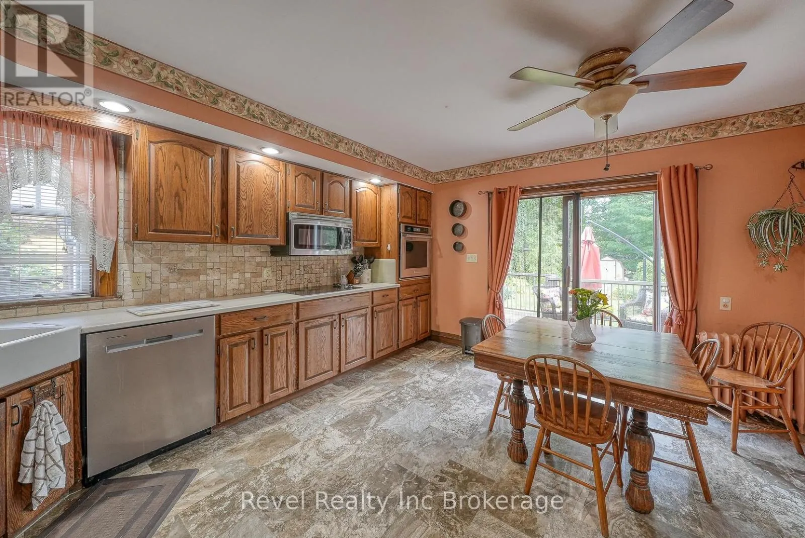 140 VANSITTART AVENUE