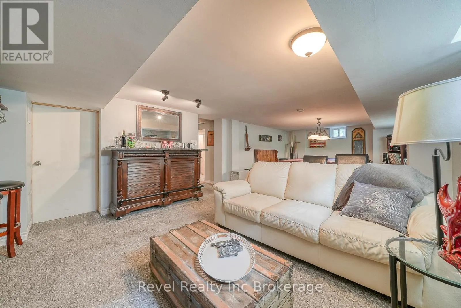 140 VANSITTART AVENUE