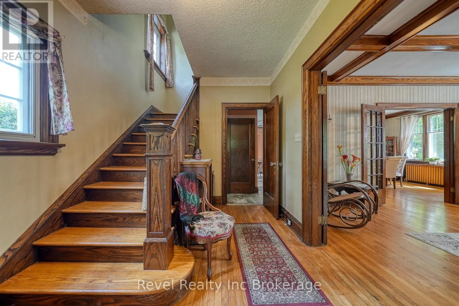 140 VANSITTART AVENUE