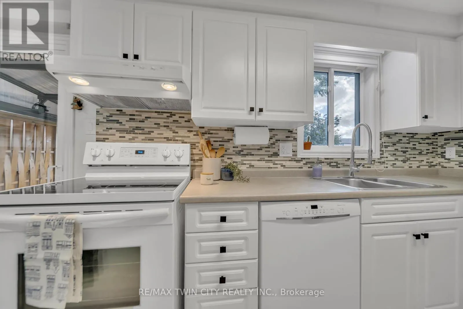 477 STRASBURG ROAD