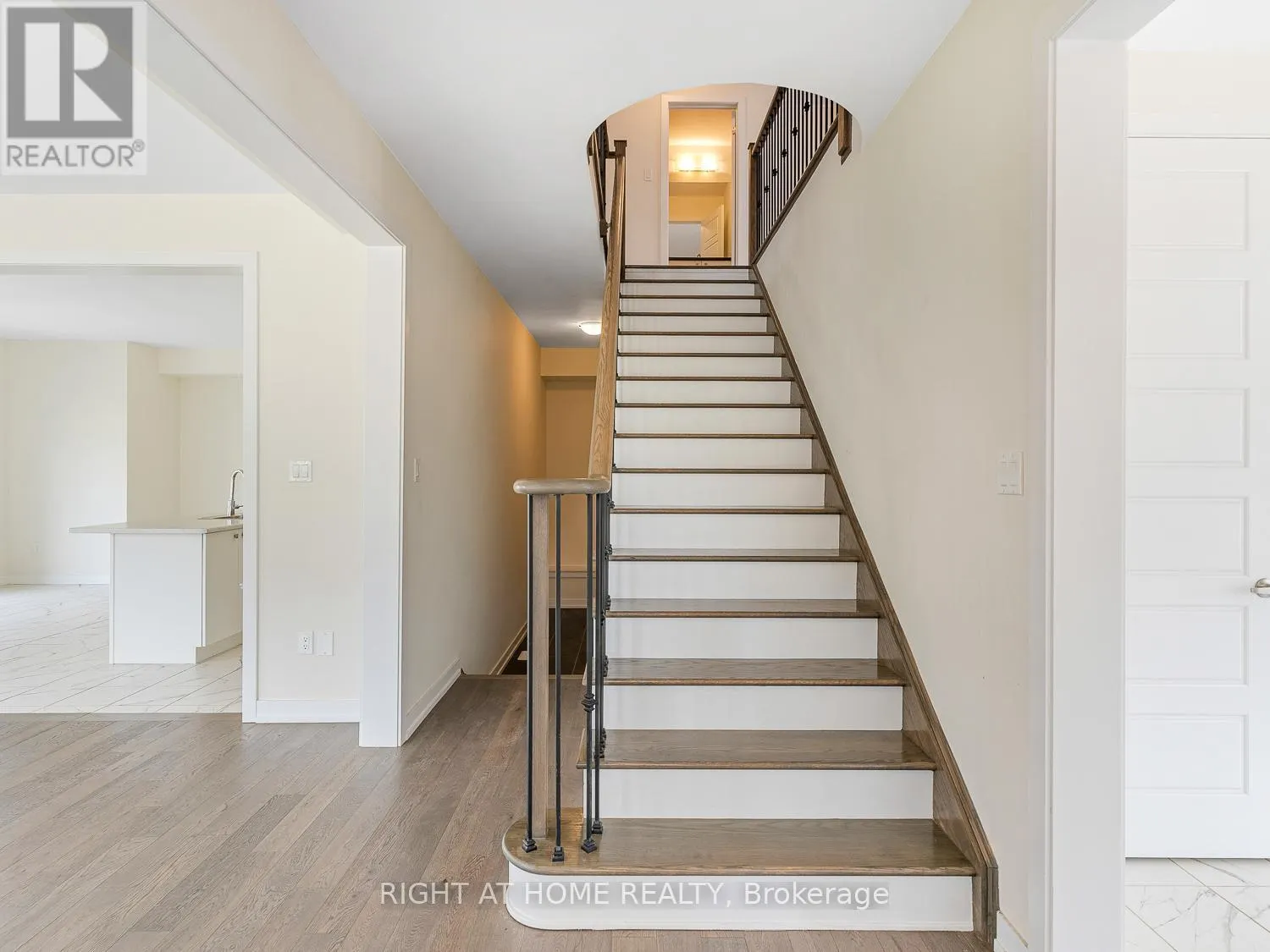 100 BELLHOUSE AVENUE