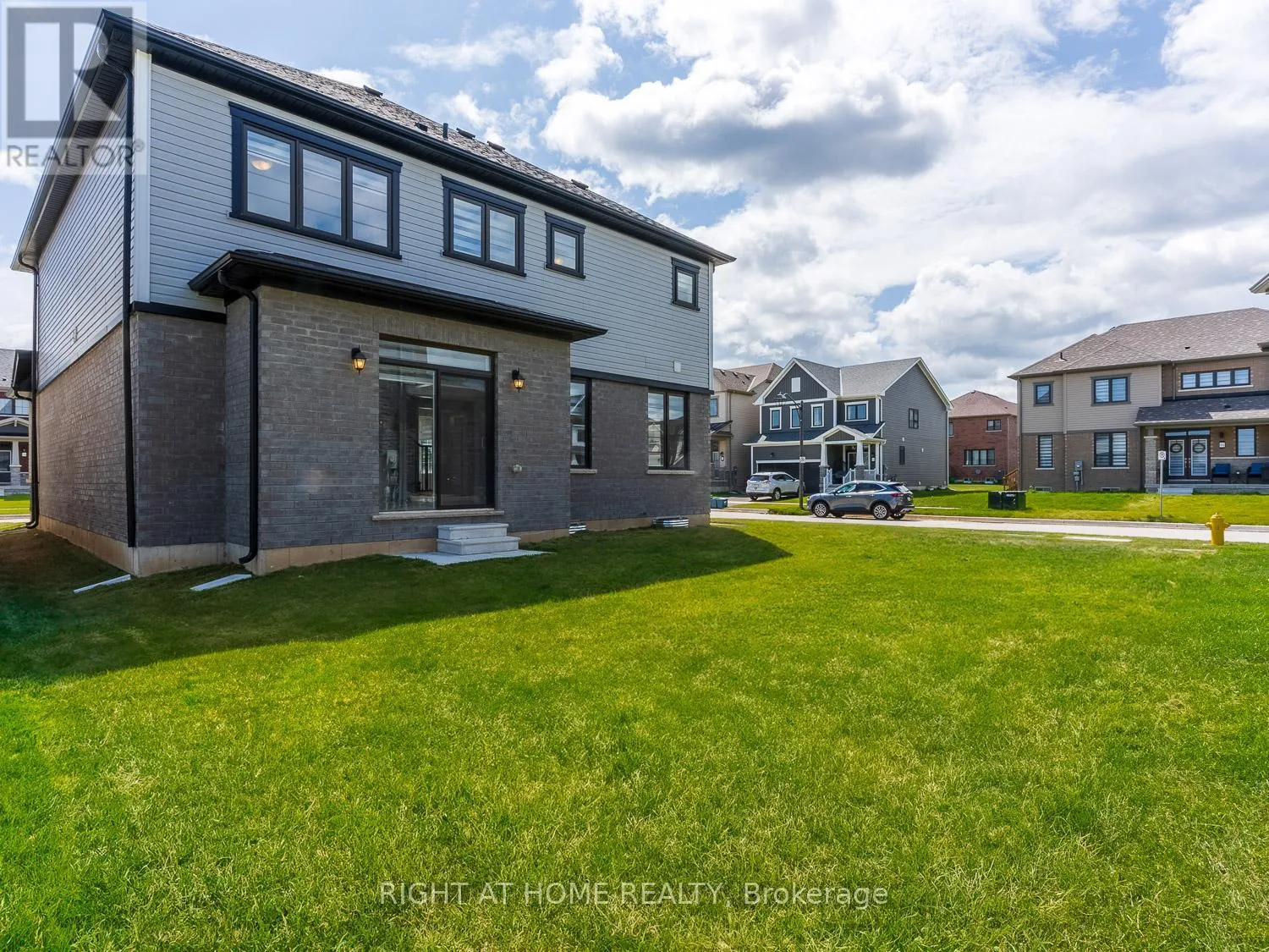 100 BELLHOUSE AVENUE