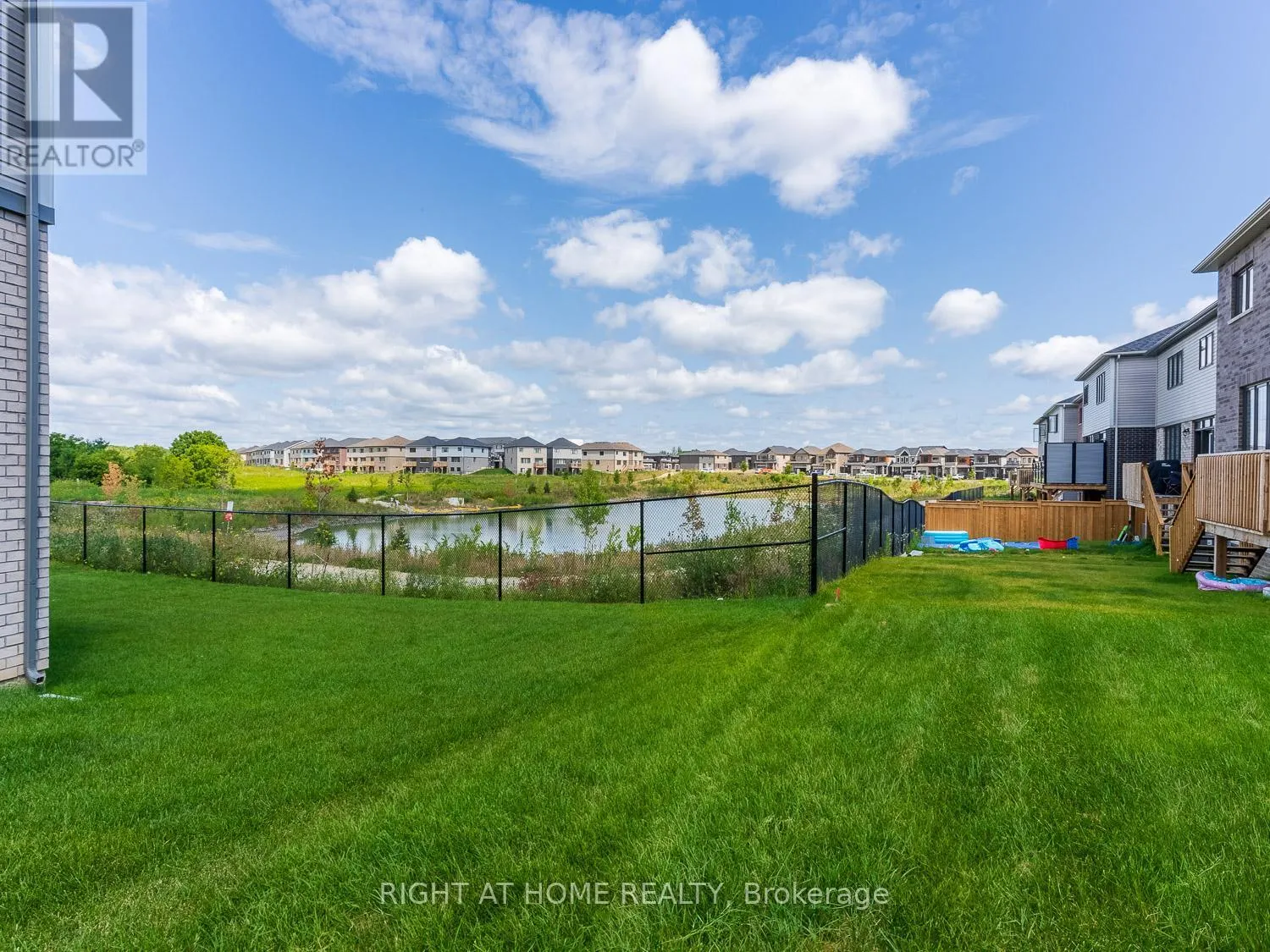 100 BELLHOUSE AVENUE