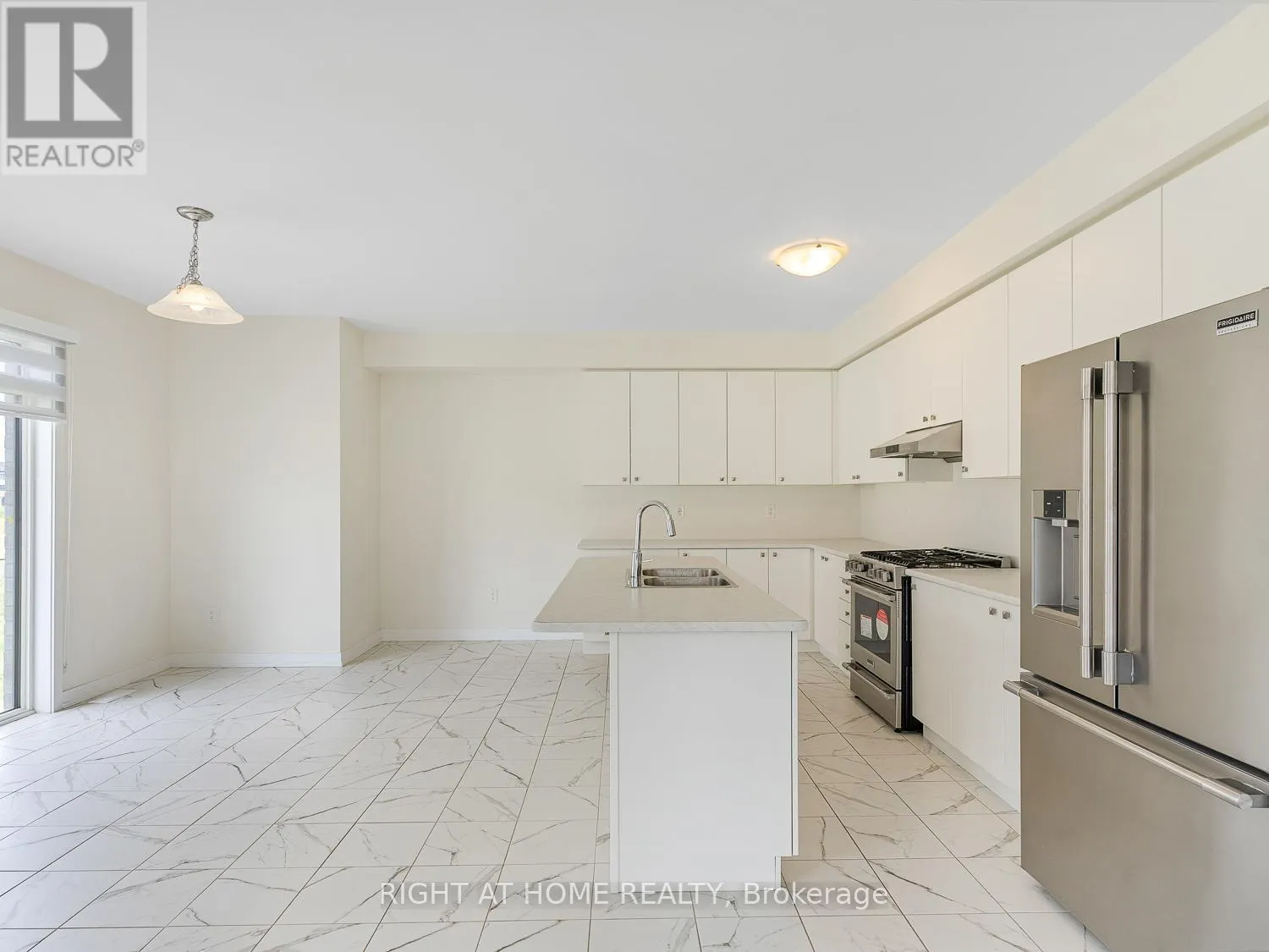 100 BELLHOUSE AVENUE