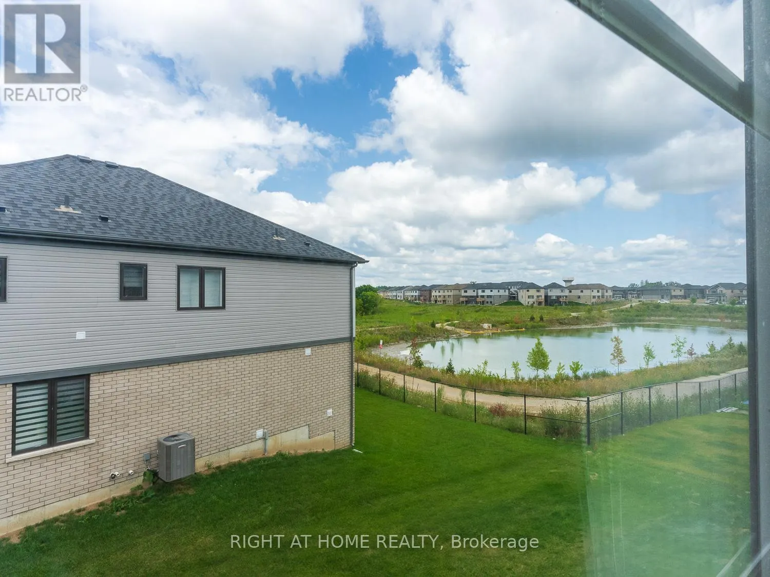 100 BELLHOUSE AVENUE