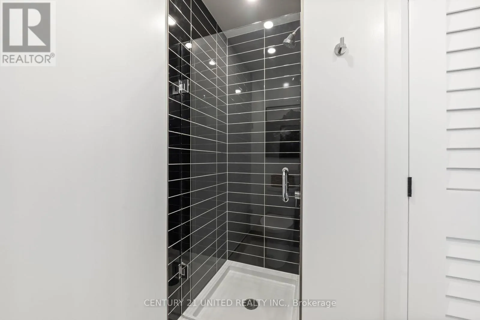 605 - 195 HUNTER STREET E, #605