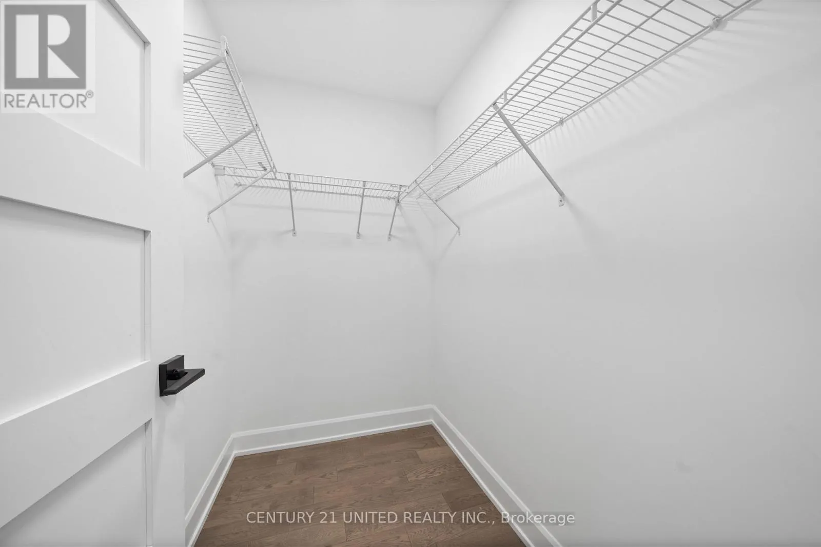 605 - 195 HUNTER STREET E, #605