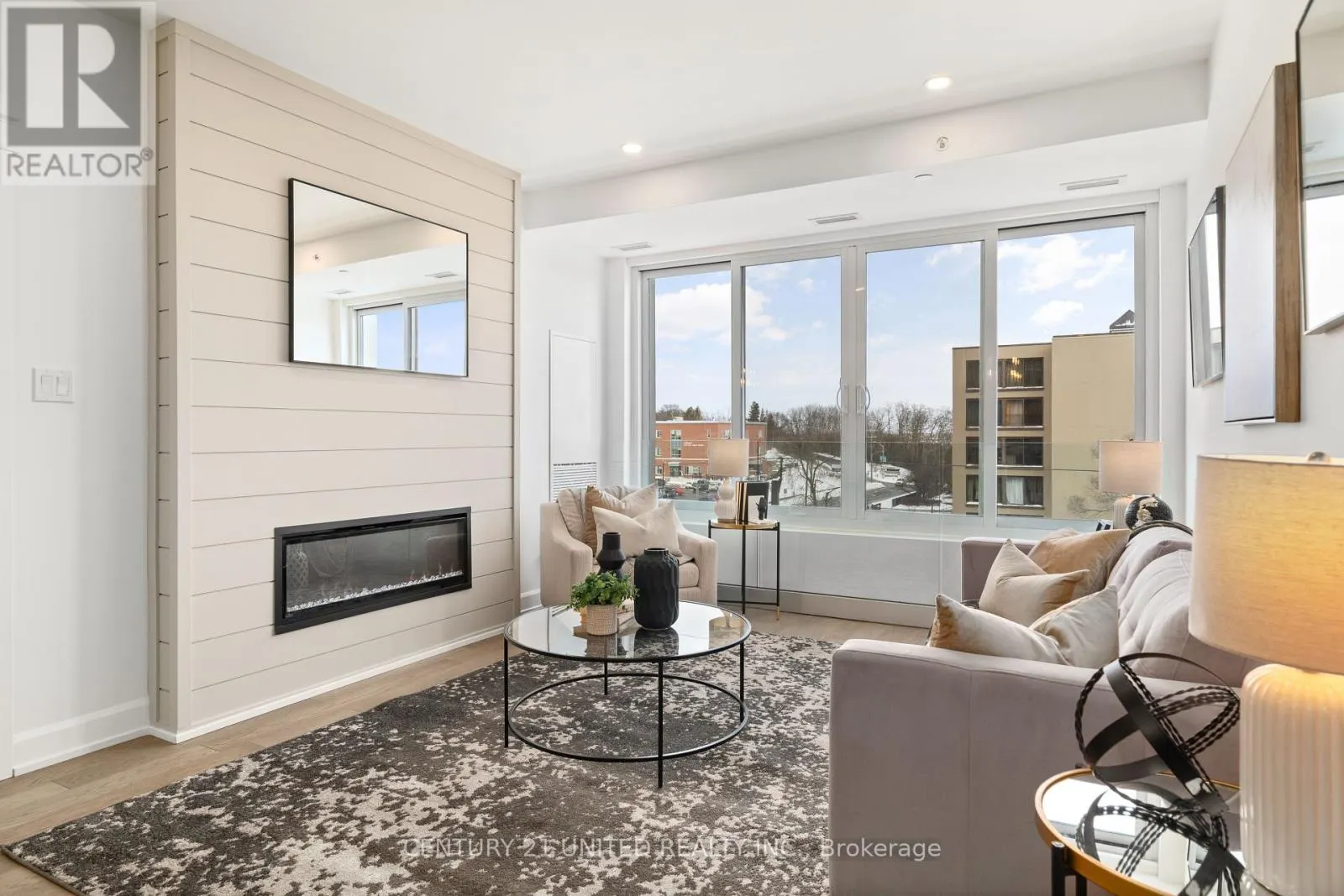 605 - 195 HUNTER STREET E, #605