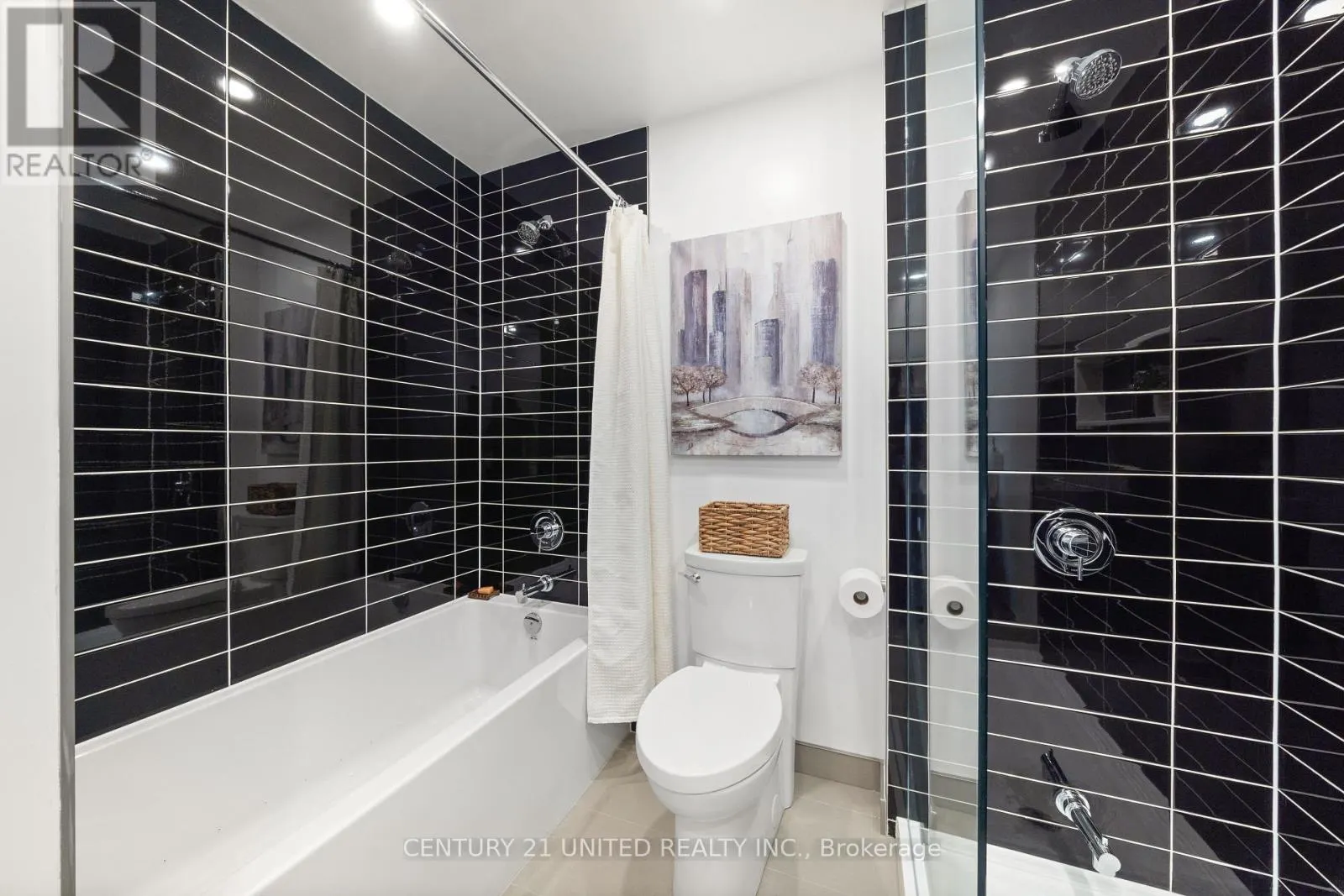 605 - 195 HUNTER STREET E, #605