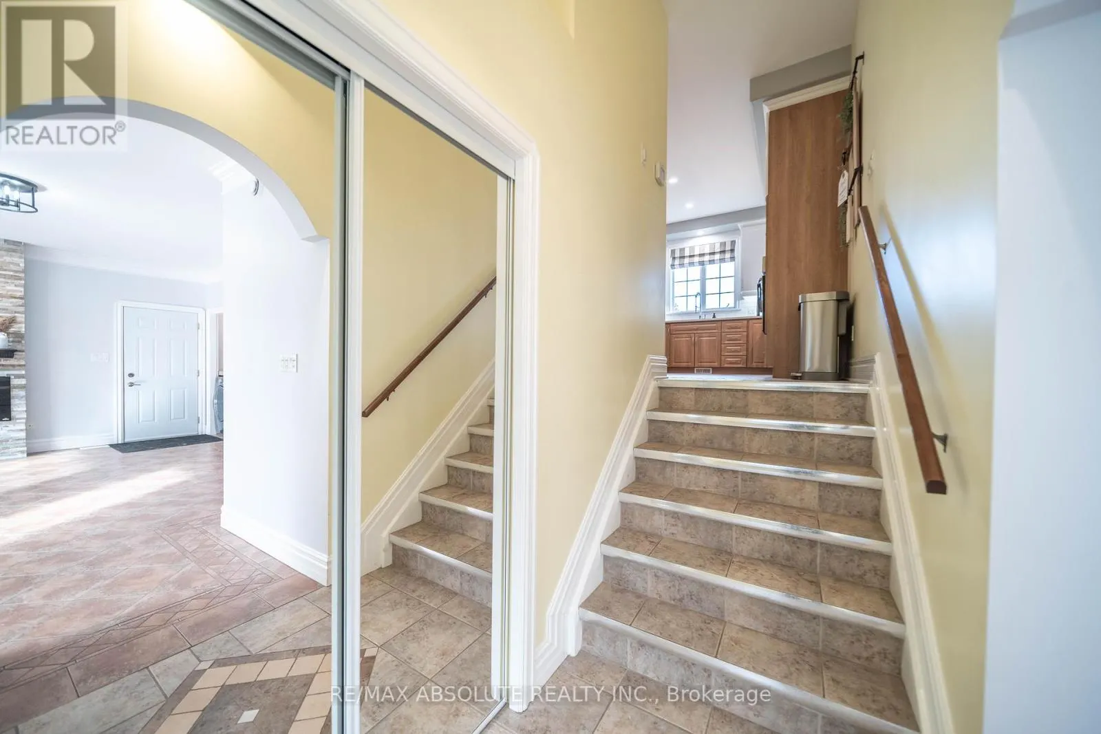 735 ST THOMAS ROAD