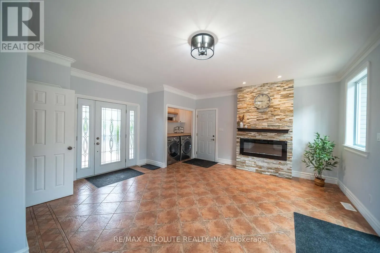 735 ST THOMAS ROAD