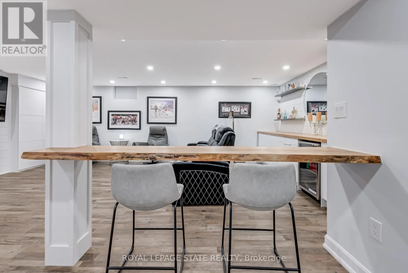 1105 HARROGATE DRIVE