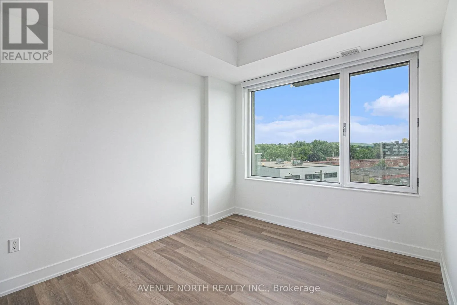 1214 - 280 MONTGOMERY STREET