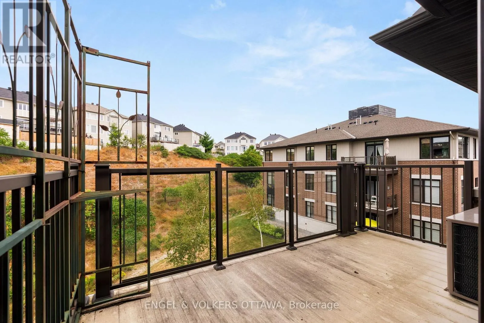 302 - 180 GUELPH PRIVATE