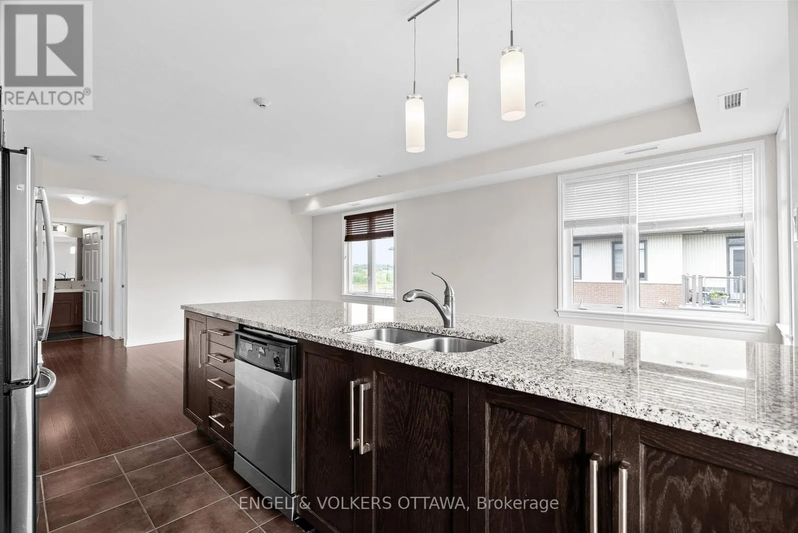 302 - 180 GUELPH PRIVATE