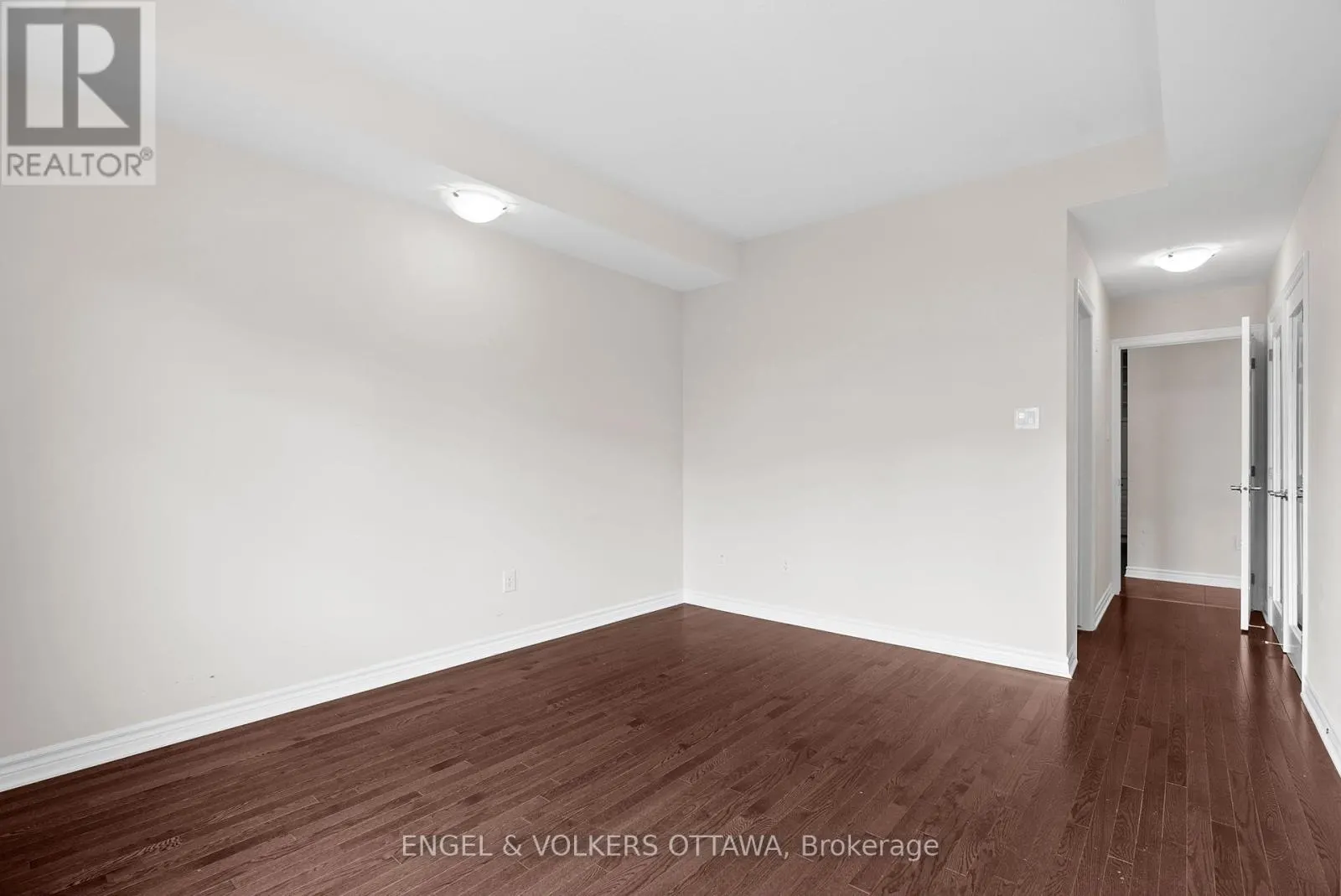 302 - 180 GUELPH PRIVATE