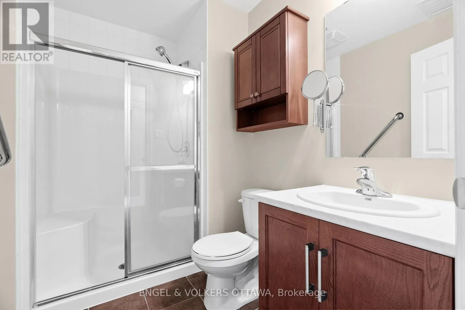 302 - 180 GUELPH PRIVATE