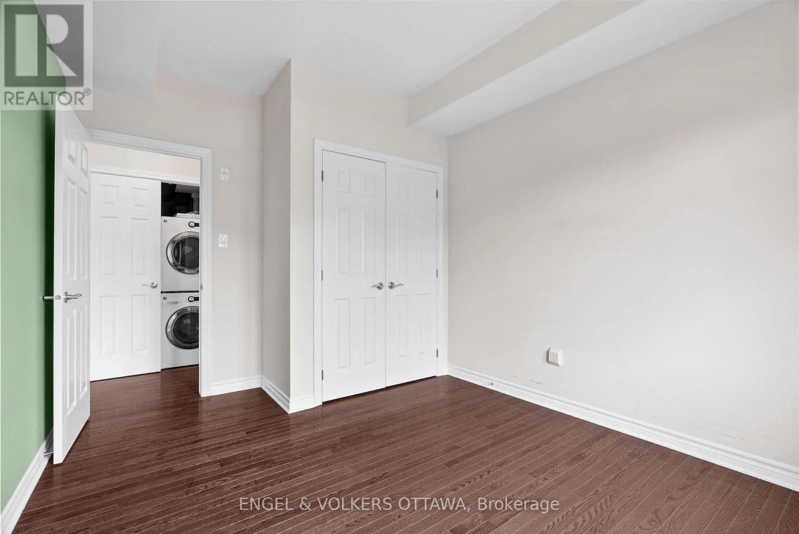 302 - 180 GUELPH PRIVATE