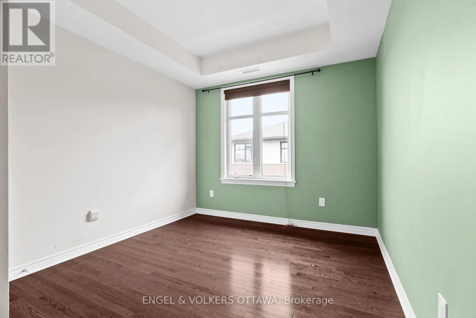 302 - 180 GUELPH PRIVATE