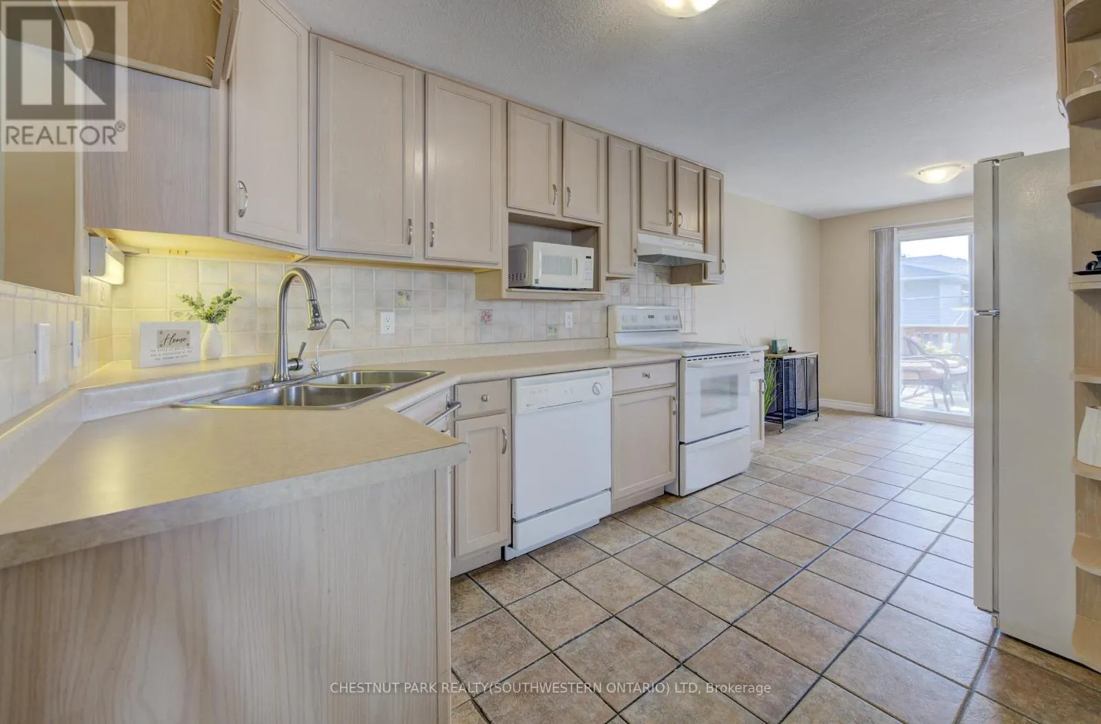 34 4TH AVENUE