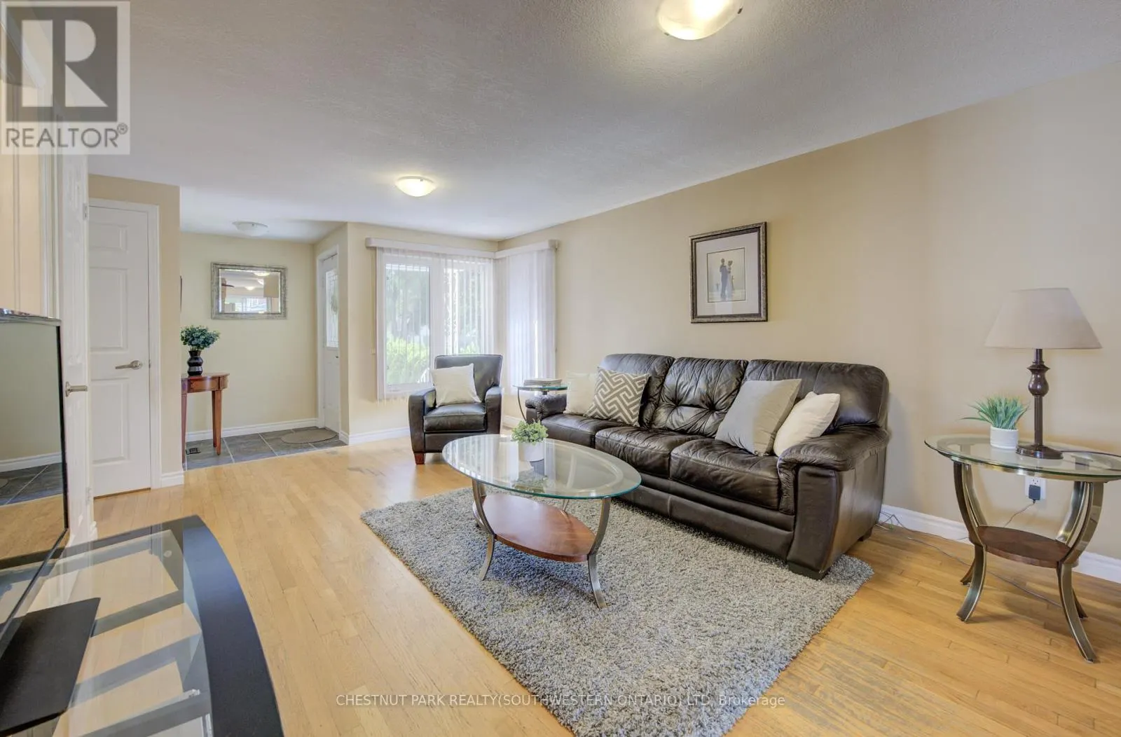 34 4TH AVENUE