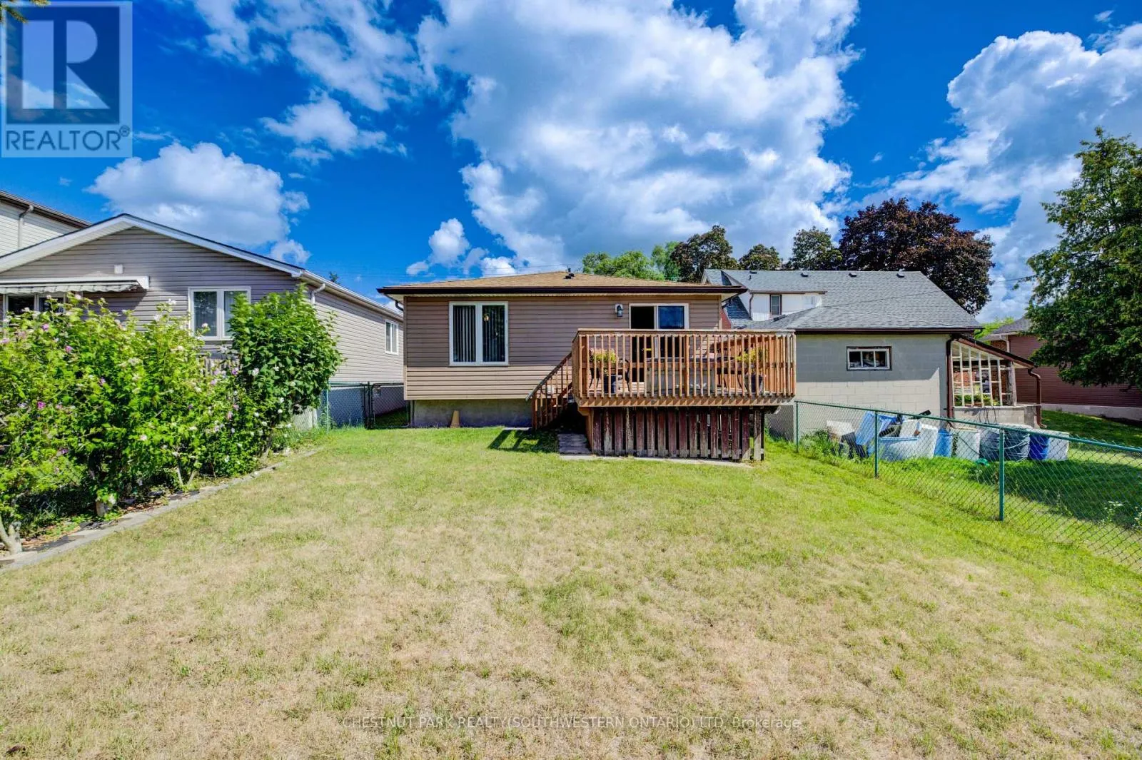 34 4TH AVENUE